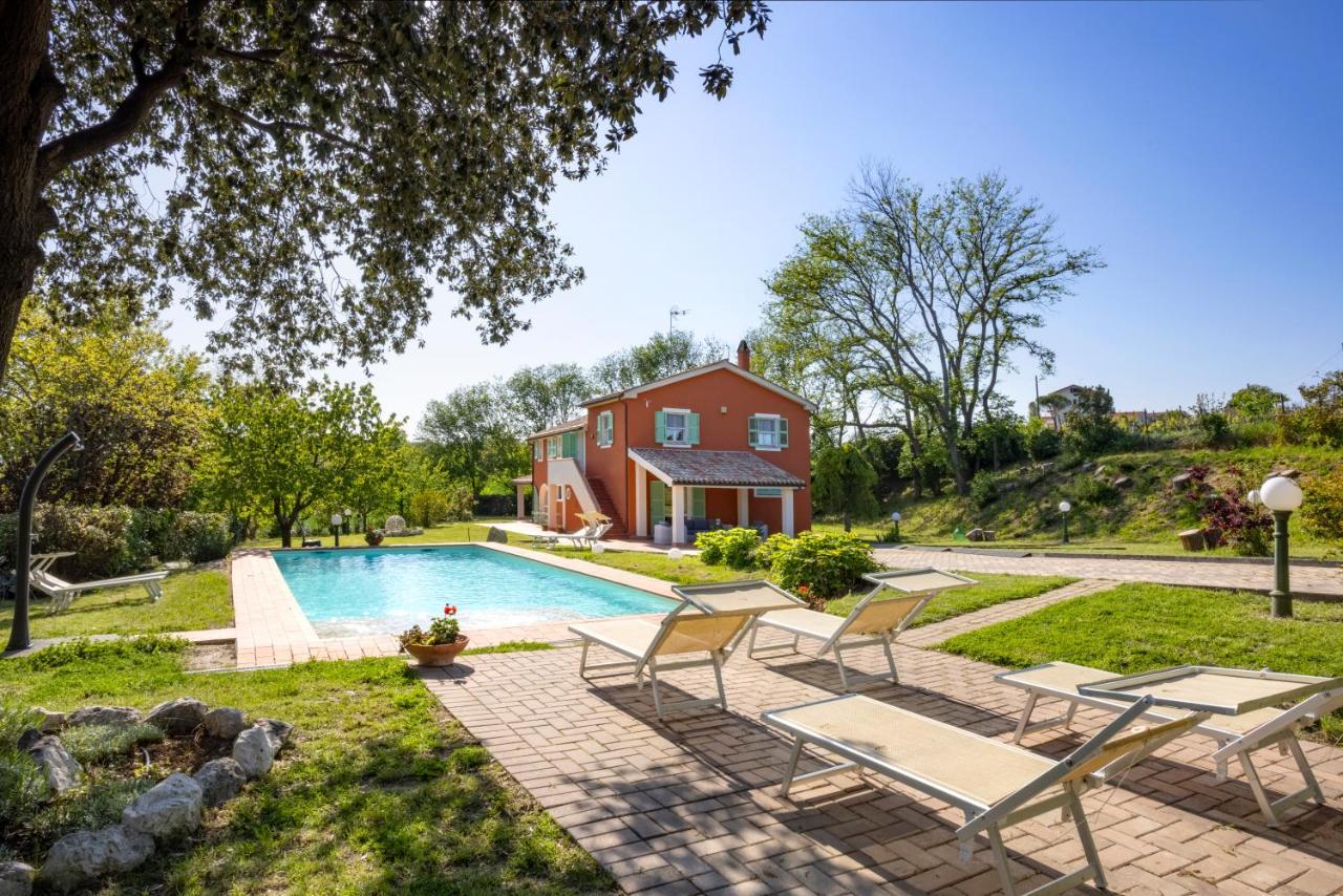 Villa Lemarche B&B Rustico ภายนอก รูปภาพ