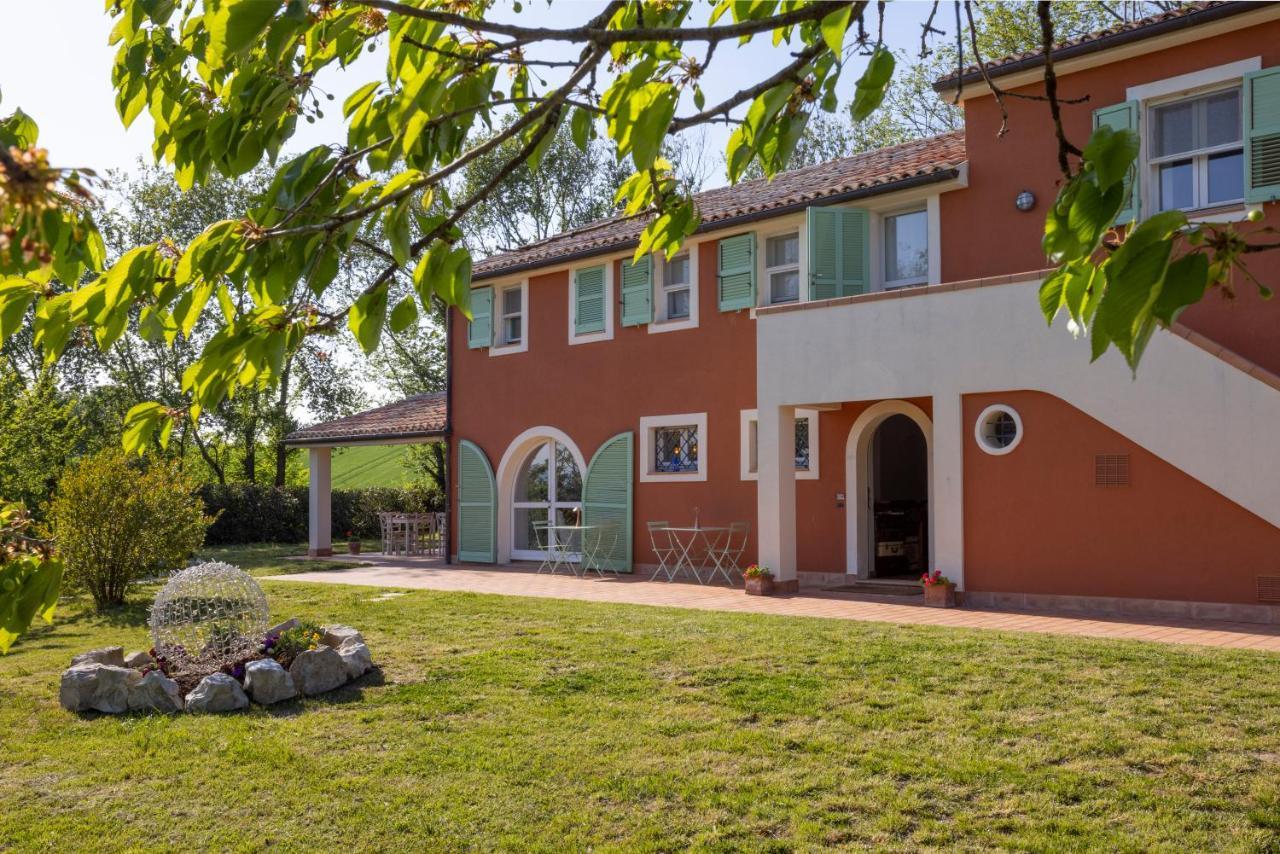 Villa Lemarche B&B Rustico ภายนอก รูปภาพ