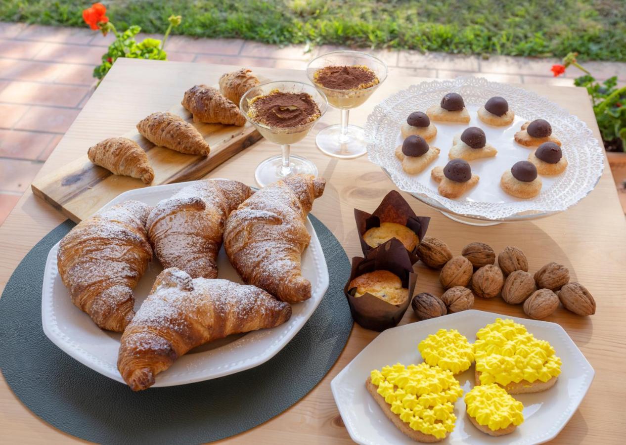 Villa Lemarche B&B Rustico ภายนอก รูปภาพ