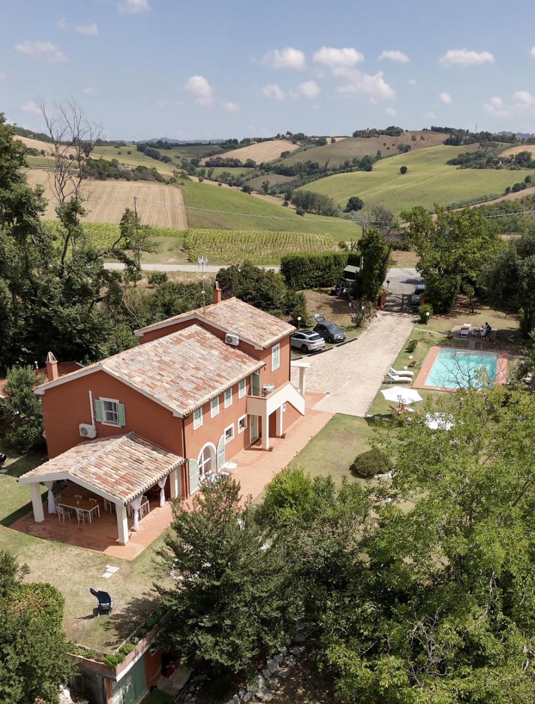 Villa Lemarche B&B Rustico ภายนอก รูปภาพ